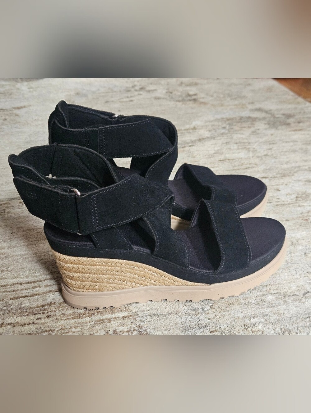 UGG Lleana Black Crisscross Wedge Sandals with Ankle Strap Women's Size 8.5, New